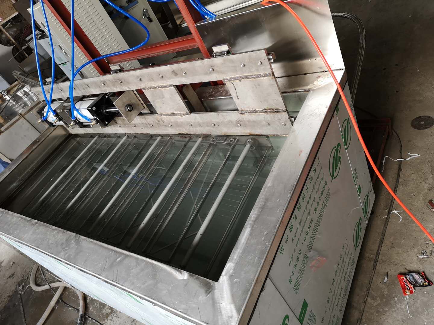 超聲波清洗機(jī)制造商行業(yè)有什么優(yōu)勢(shì)？